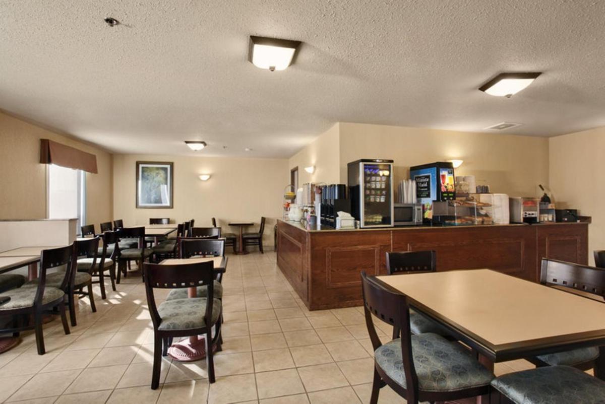 Quality Inn & Suites Yorkton - Housity