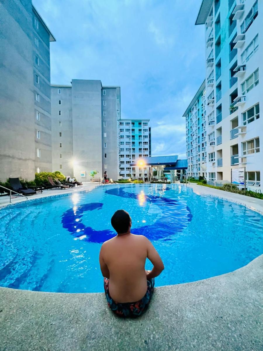 Newly Turned-Over 2-BEDROOM Condominium Unit FULLY FURNISHED w/ Pool - Housity