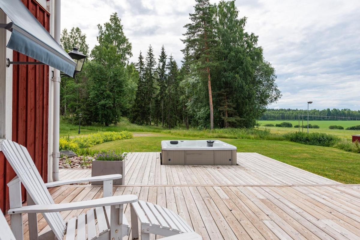 Large and well-equipped house in Dalarna with spa and sauna - Housity