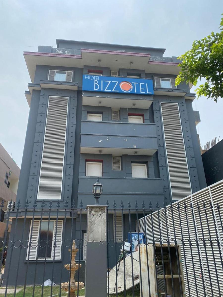 Hotel Bizzotel - Housity
