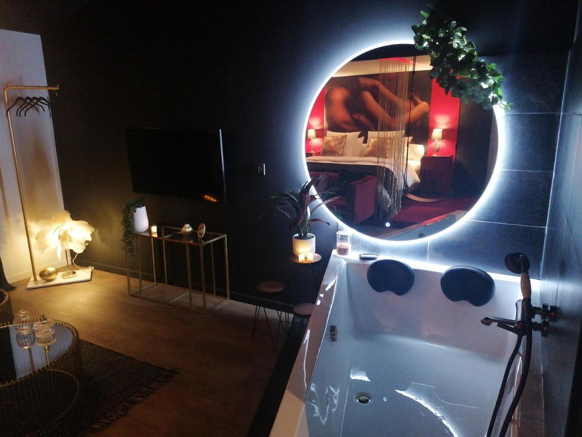 Suitetrails - Suite Gatsby avec balançoire et baignoire duo - climatisée