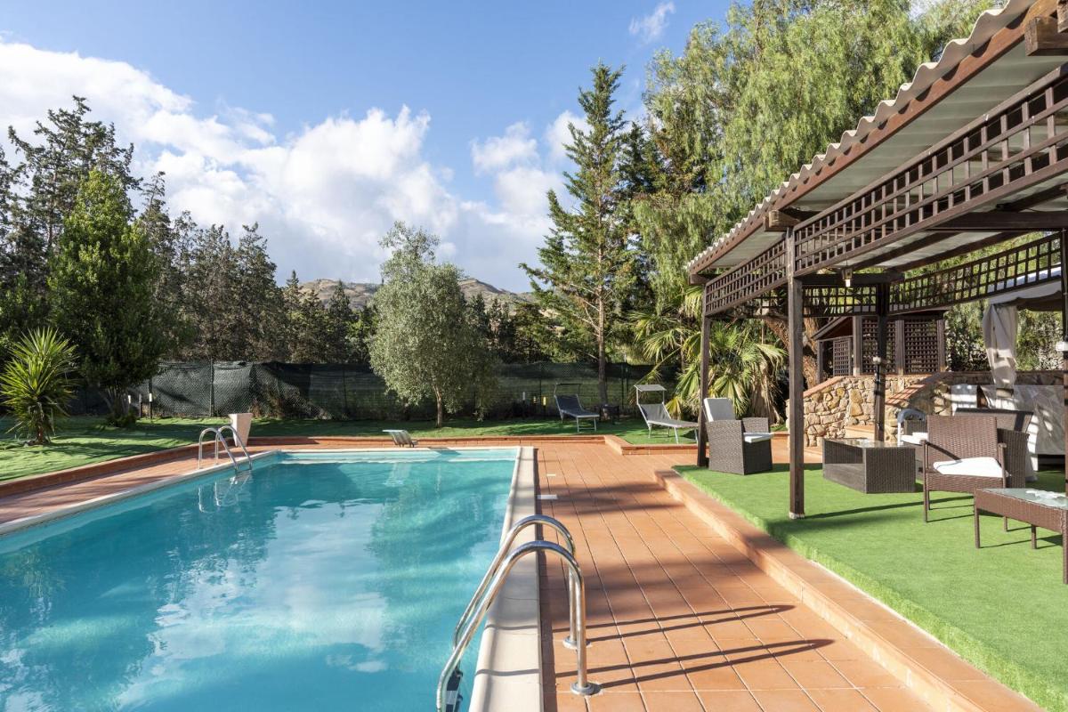 Suitetrails - Villa zagara, tipical luxury Sicilian residence