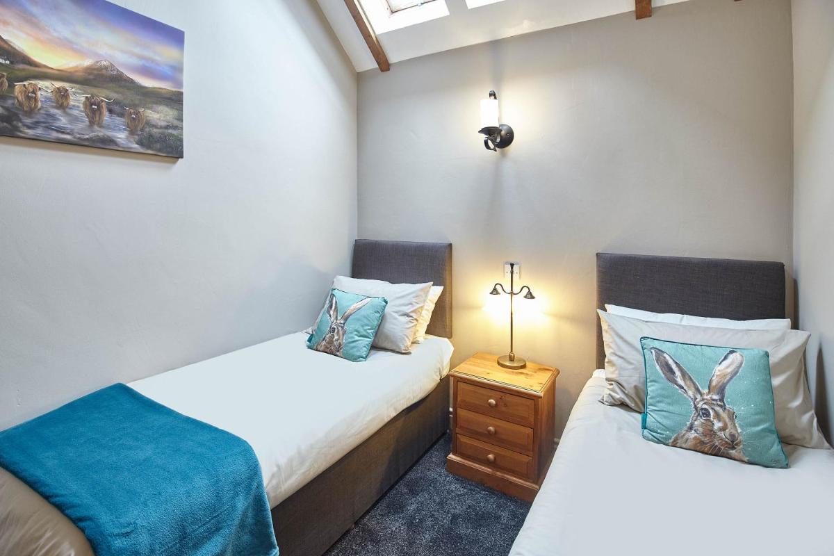 Host & Stay - Low Waupley Farm - Housity