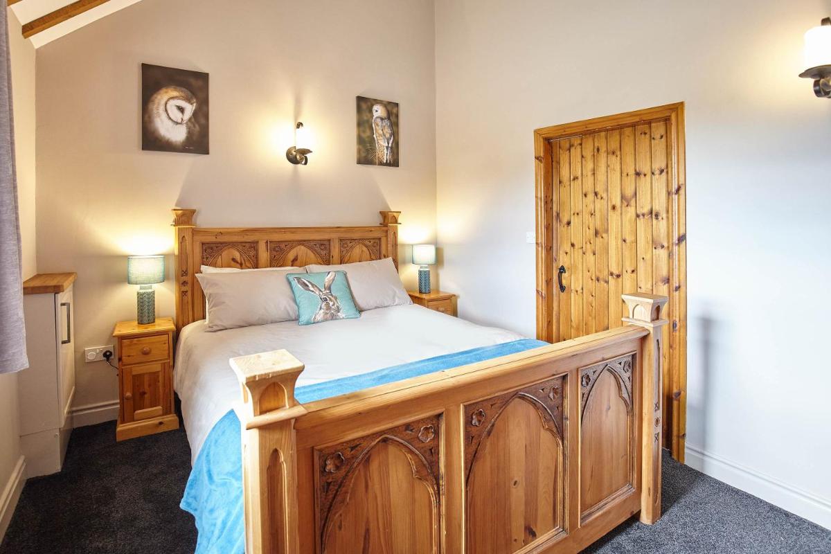 Host & Stay - Low Waupley Farm - Housity