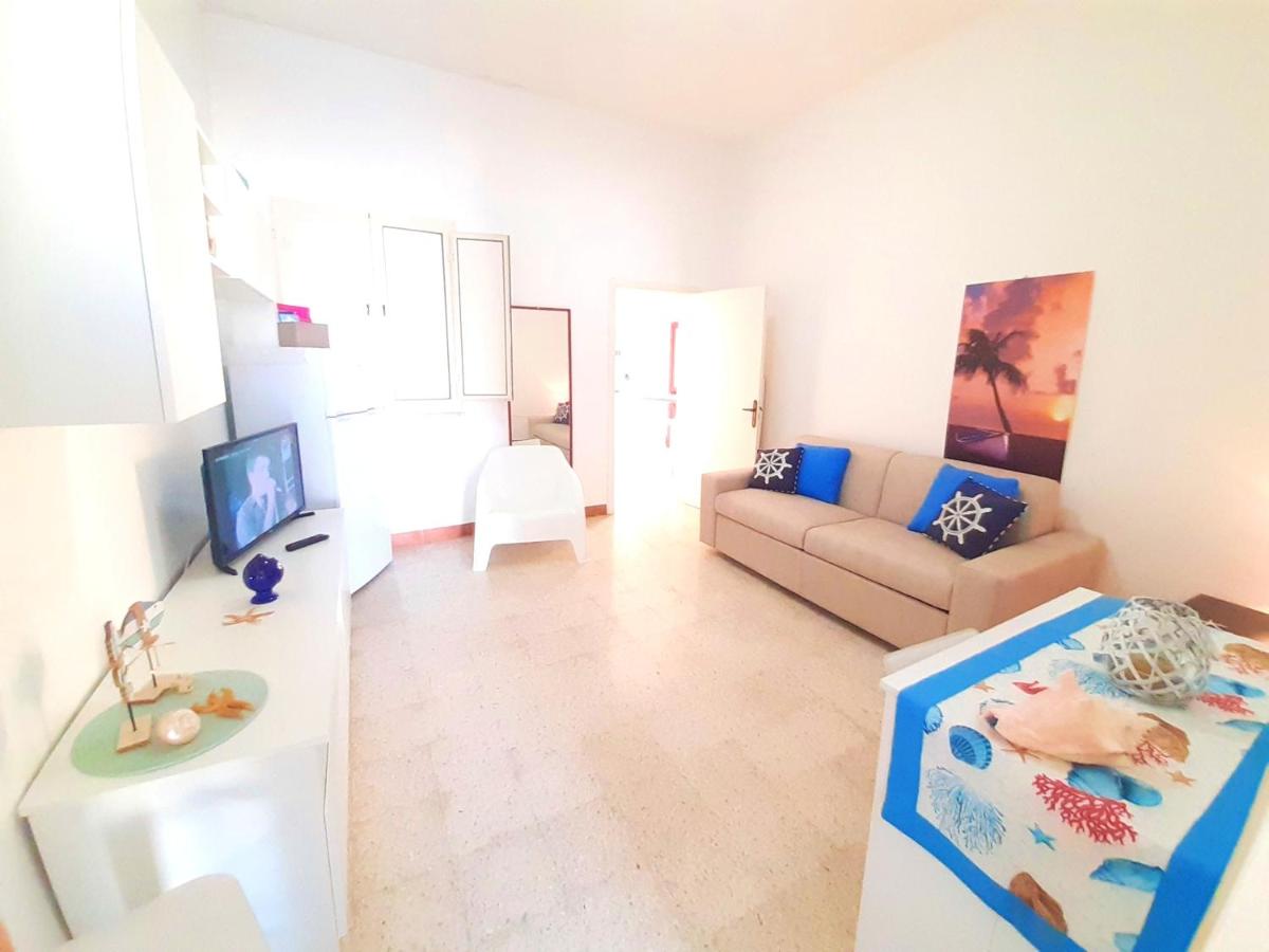 One bedroom appartement at Marina di Mancaversa Taviano 10 m away from the beach with enclosed garden and wifi - Housity
