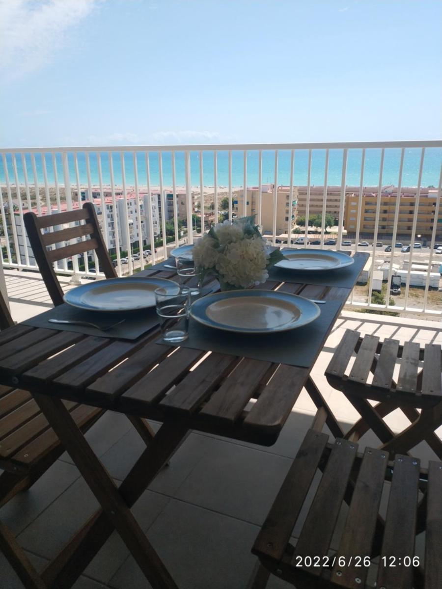 Bonito apartamento con piscina cerca de la playa. - Housity