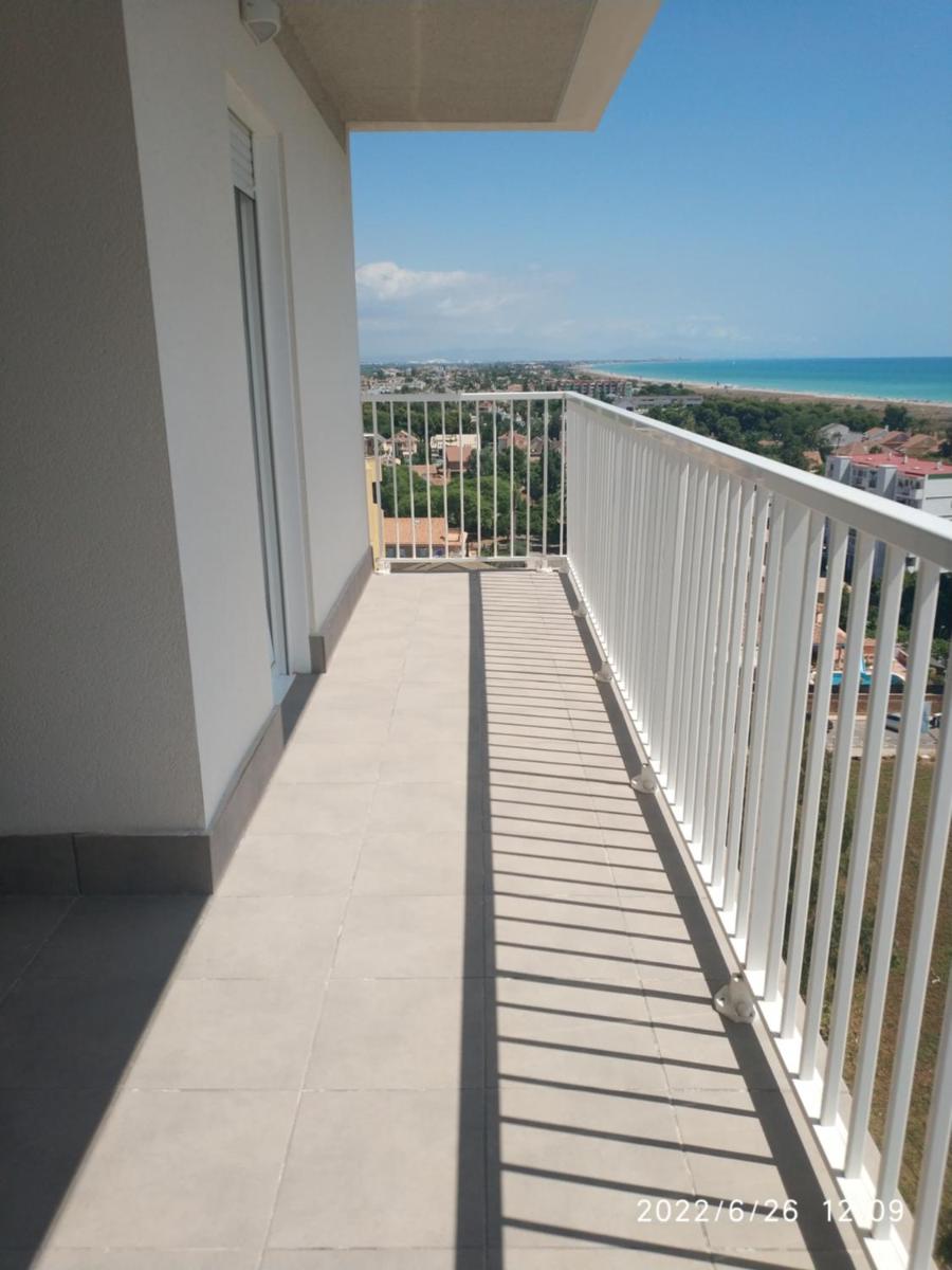 Bonito apartamento con piscina cerca de la playa. - Housity