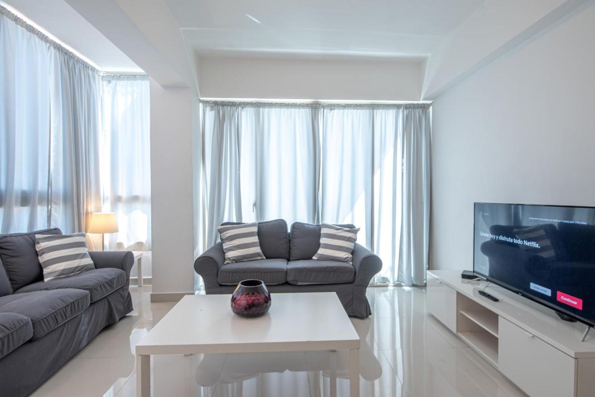 Suitetrails - Brand New Harmony Apartment with Pool and Gym in La Julia