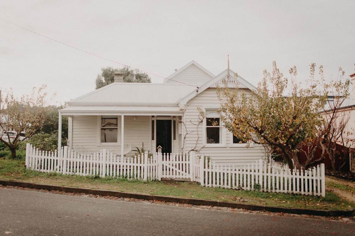 The Allotment Albany - Centrally Located Cottage in Old Albany - Housity