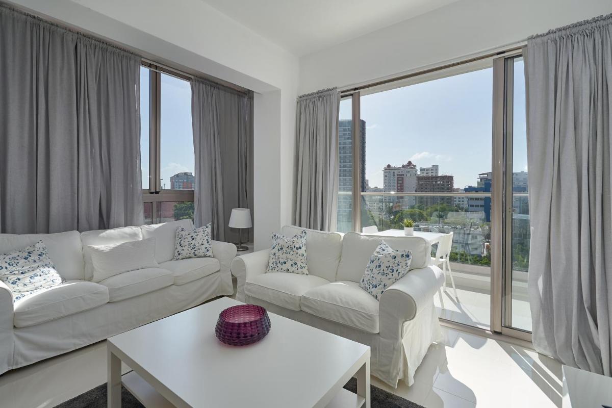 Suitetrails - Brand New Harmony Apartment with Pool and Gym in La Julia