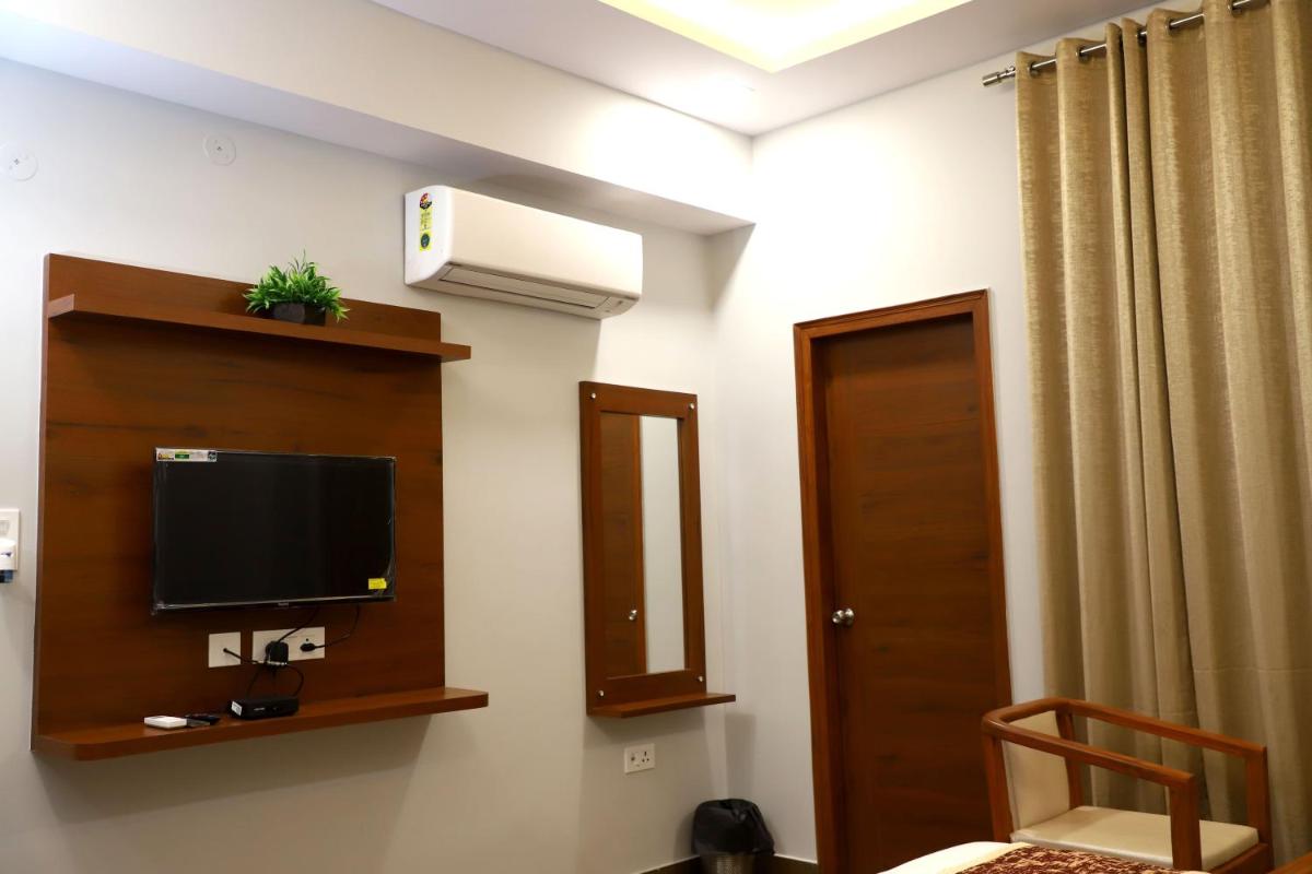 - - Housity