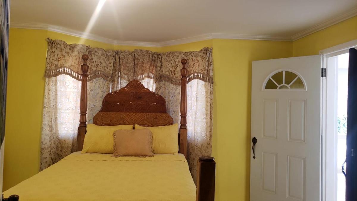 Eve's Rockaway Villa - Housity