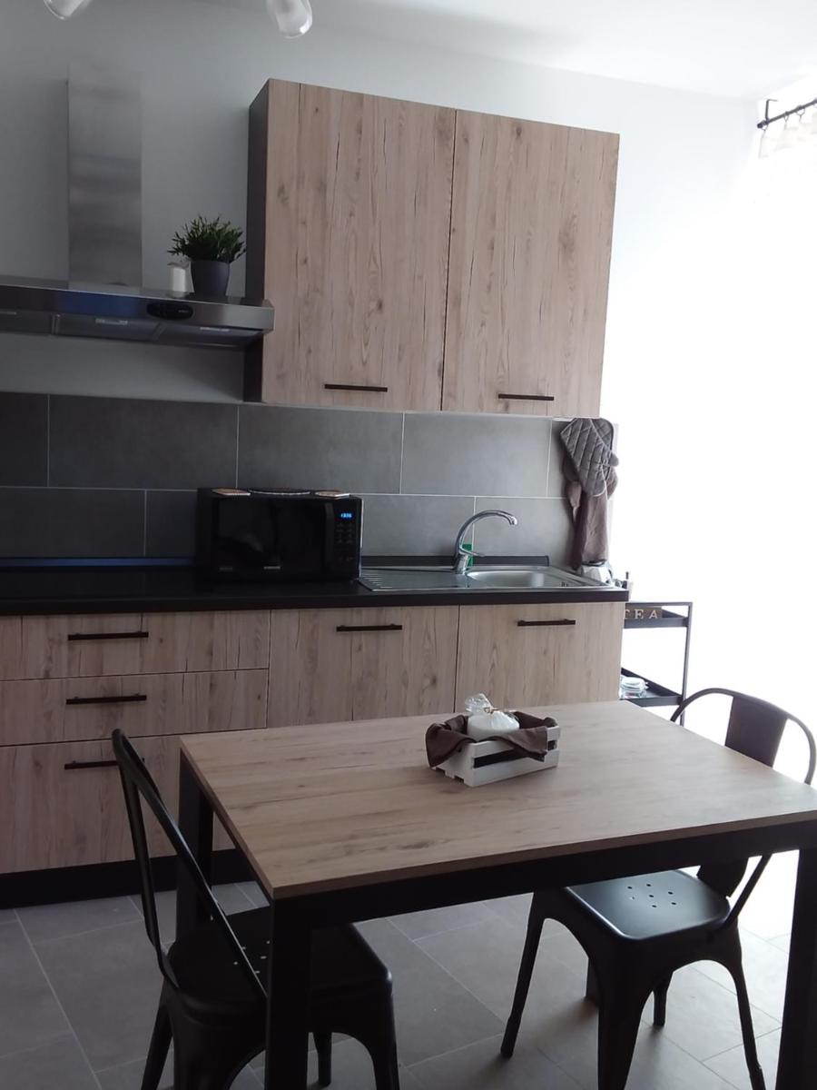 Suitetrails - Primae Noctis Rooms in Apartments
