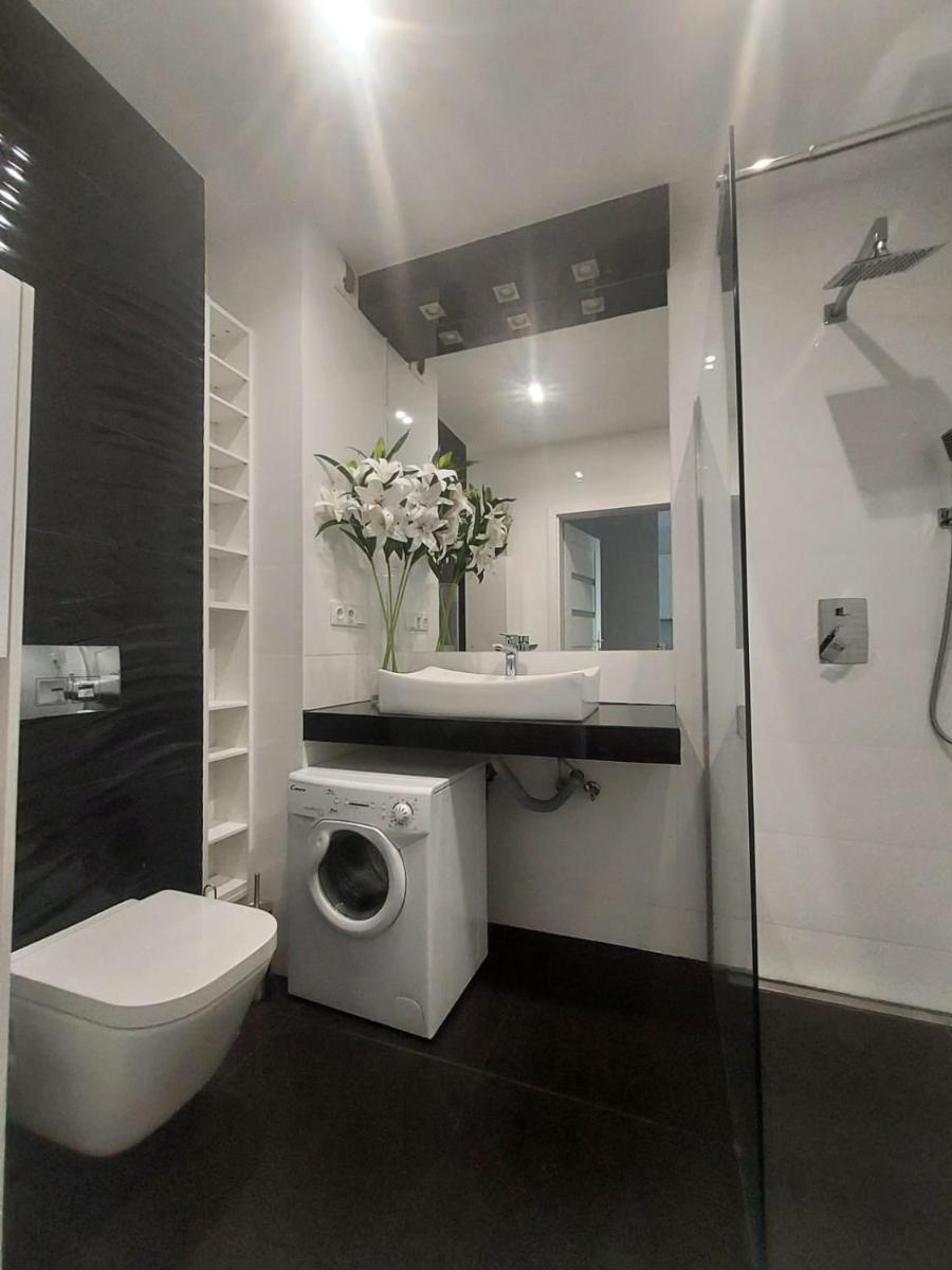 Suitetrails - Modern Apartment - Francuska Park