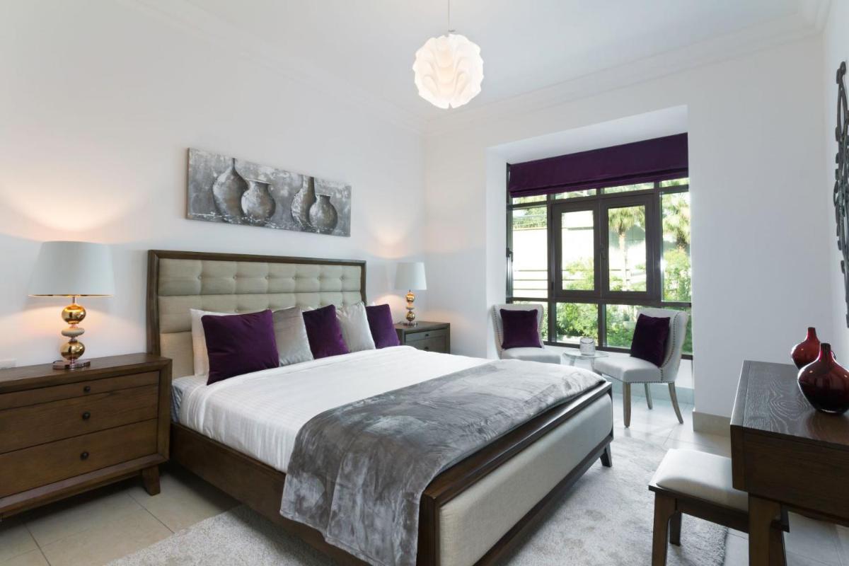 Suitetrails - Souk Al Bahar Al Tajer, Burj Khalifa - Mint Stay