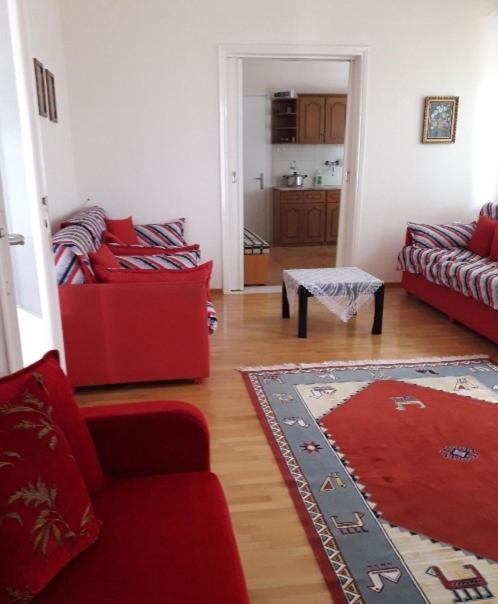 House in a peaceful village - Housity