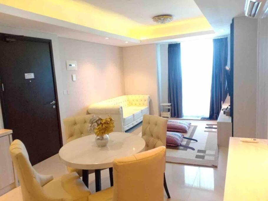 Best Family Holiday Rent 4bedroom at Agung Pondomoro land Borneo bay city - Housity