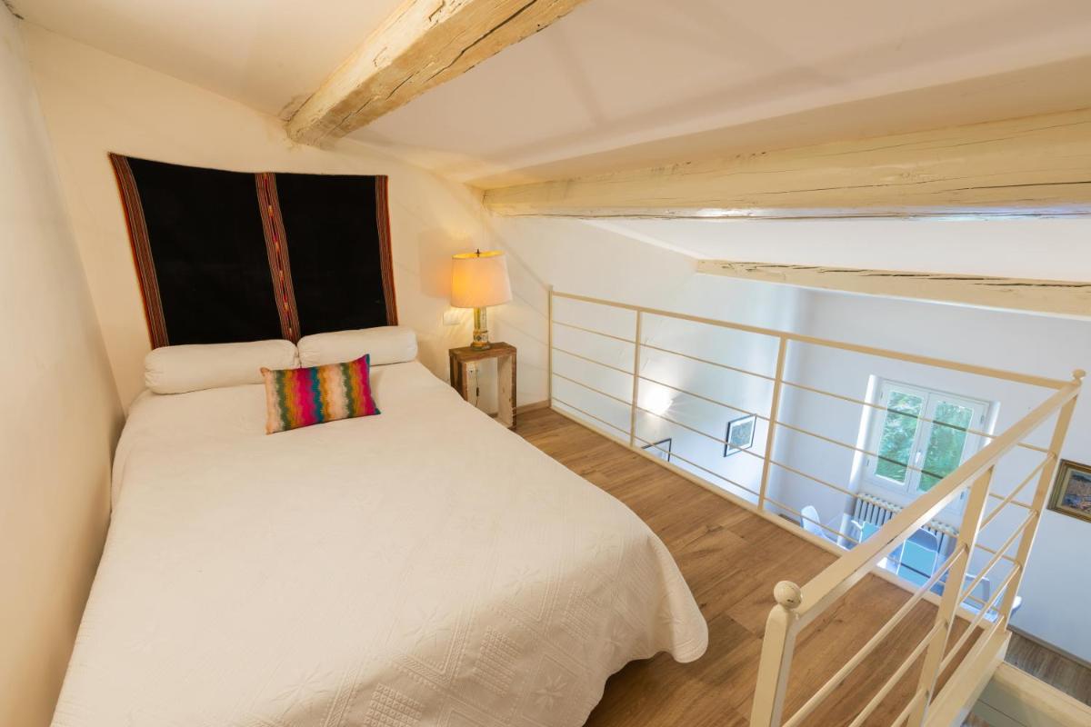 Suitetrails - Flat Juana -Bright apartment Santa Maria Novella