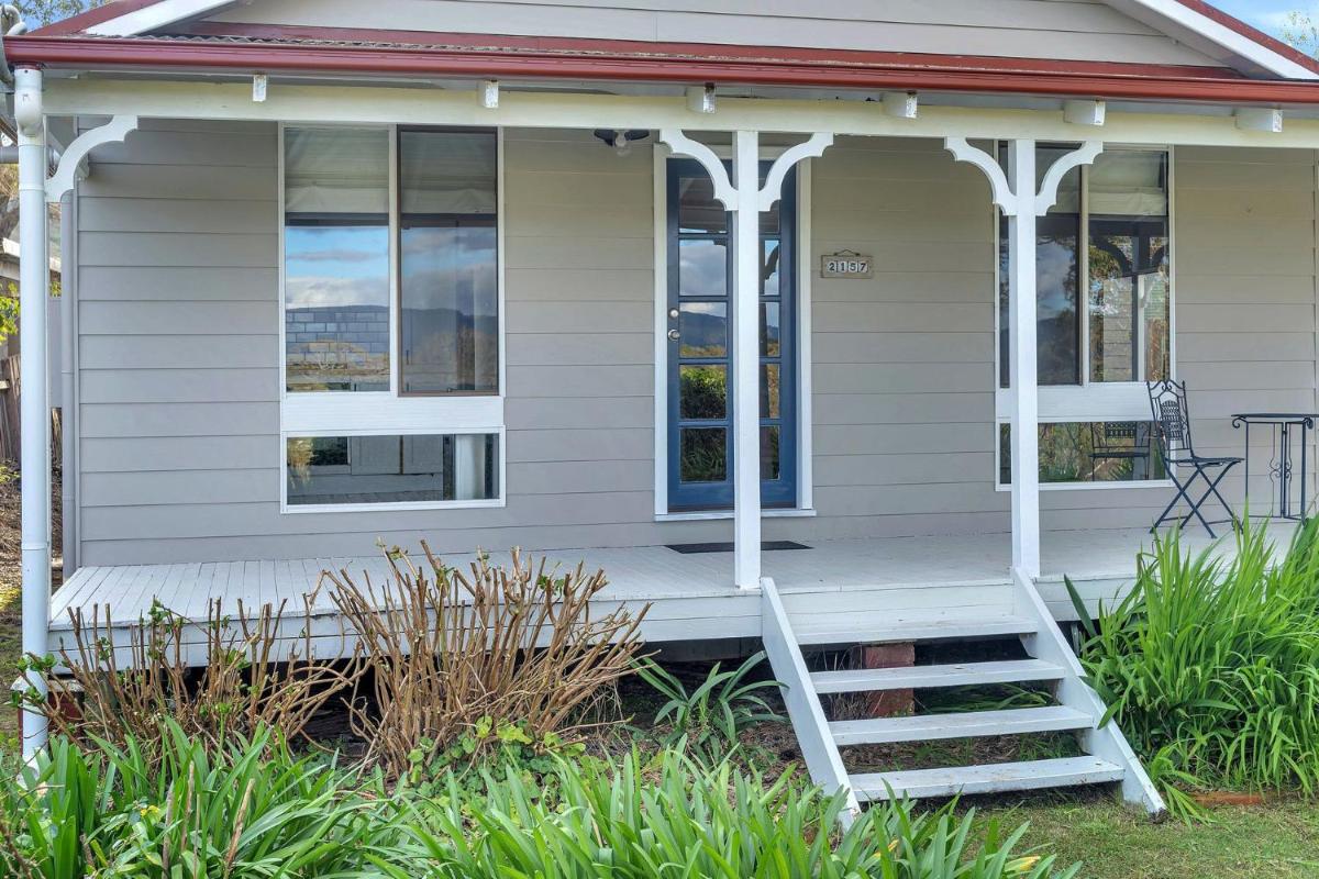 Valley View Cottage - Housity