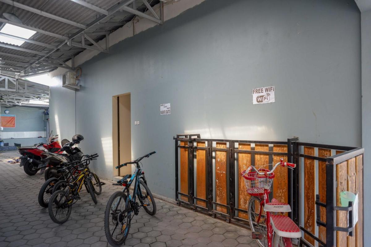 RedDoorz Syariah near Pasar Godong Grobogan - Housity