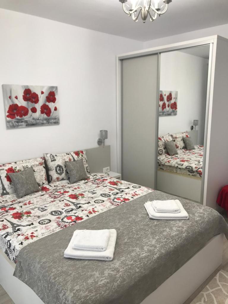 Suitetrails - NEW Aparthotel Floresti