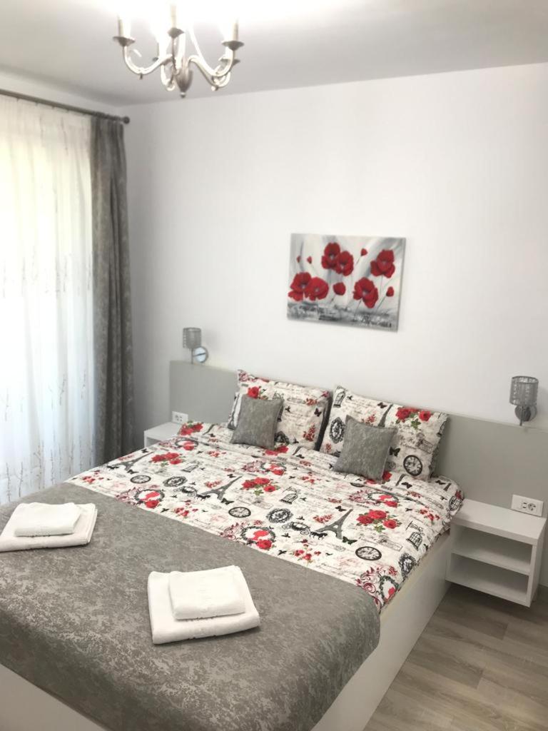 Suitetrails - NEW Aparthotel Floresti