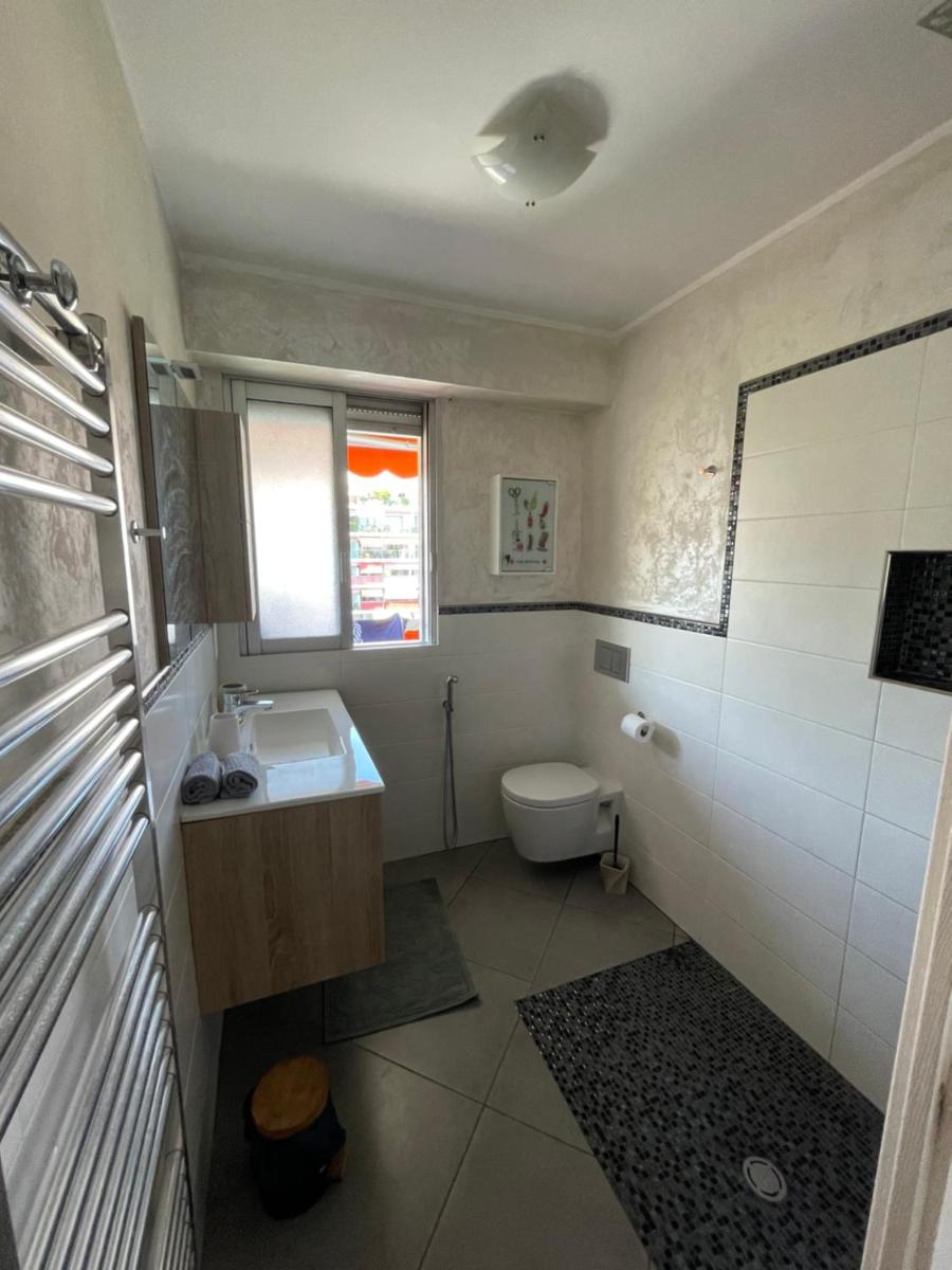 Suitetrails - Superbe 2 Pièces Appartement à 5min de la Mer Free WIFI et PARKING