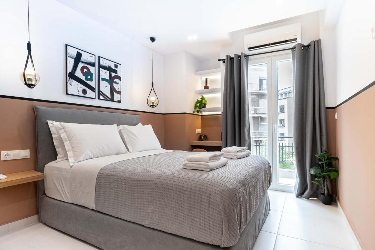 Suitetrails - Mar25 by Smart Cozy Suites - In the heart of Athens - 9 minutes from metro - Available 24hr