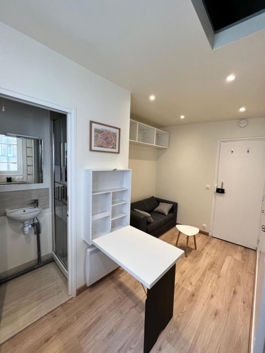 Studio neuf entièrement équipé et bien situé. - Housity
