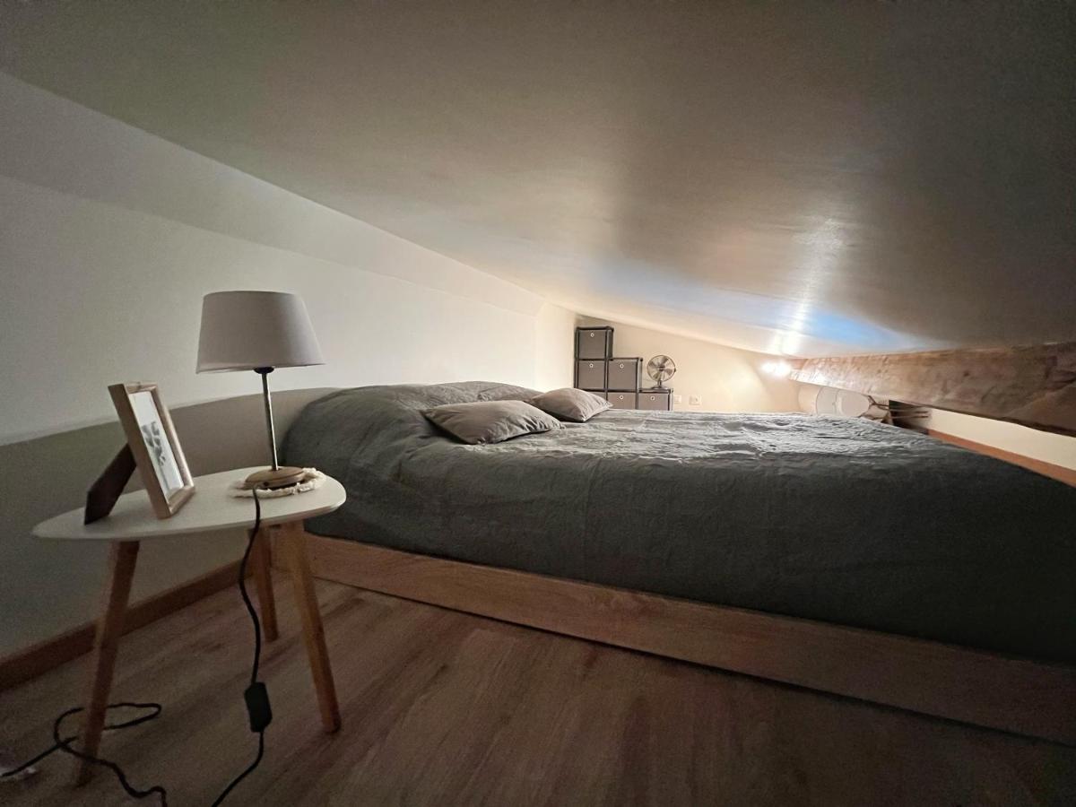Studio neuf entièrement équipé et bien situé. - Housity