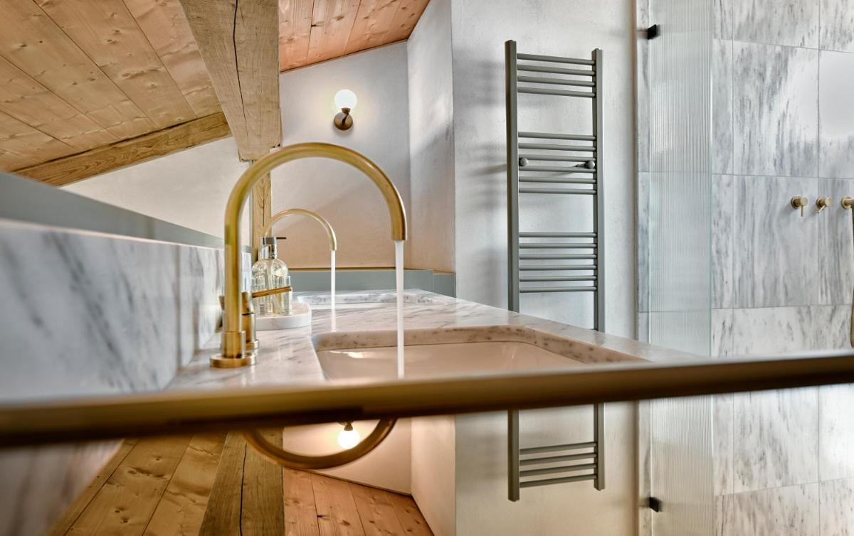 Suitetrails - ATHINAIDOS QUARTERS by K&K