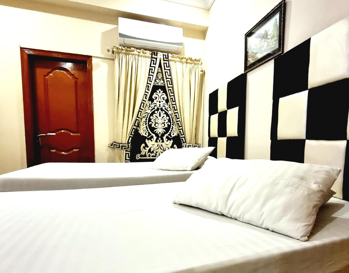 Suitetrails - Khyber Hotel