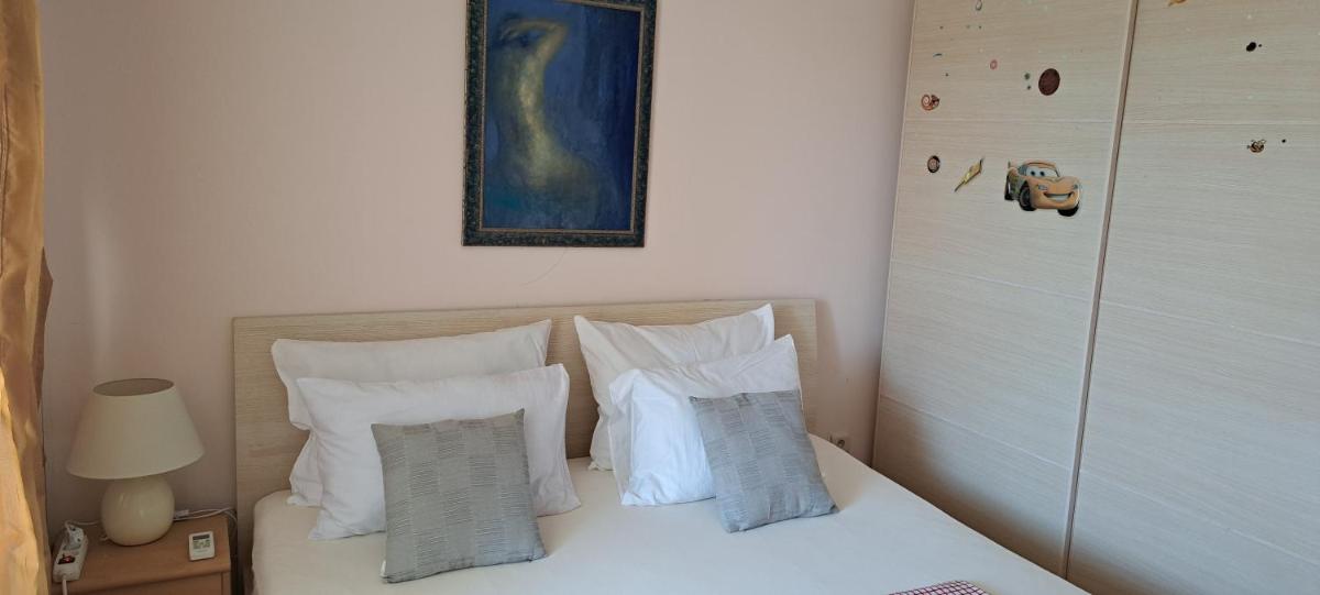 Suitetrails - Private Apartment in Saint Elena