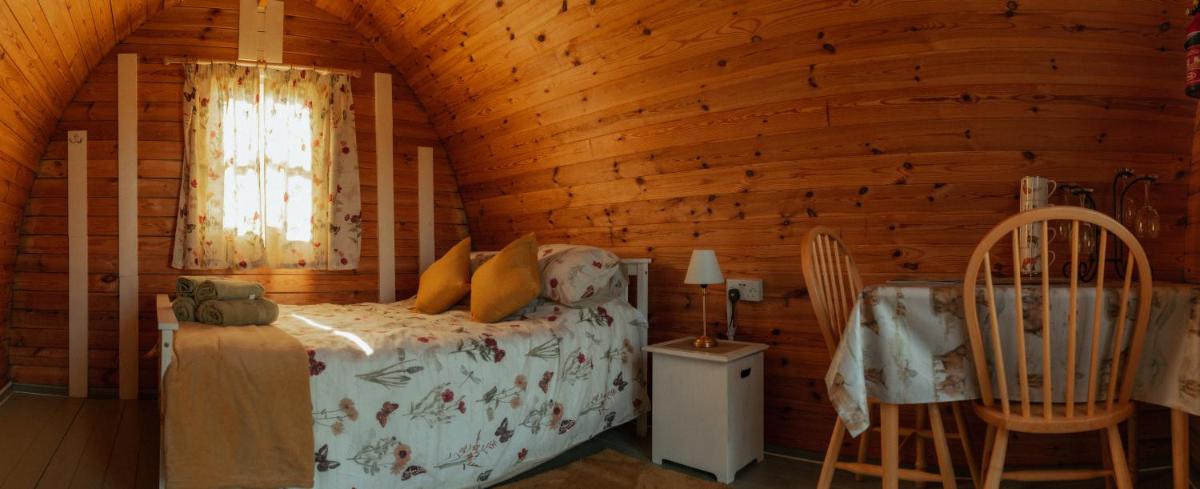 Suitetrails - Glamping in Wiltshire the Green Knoll is a charm