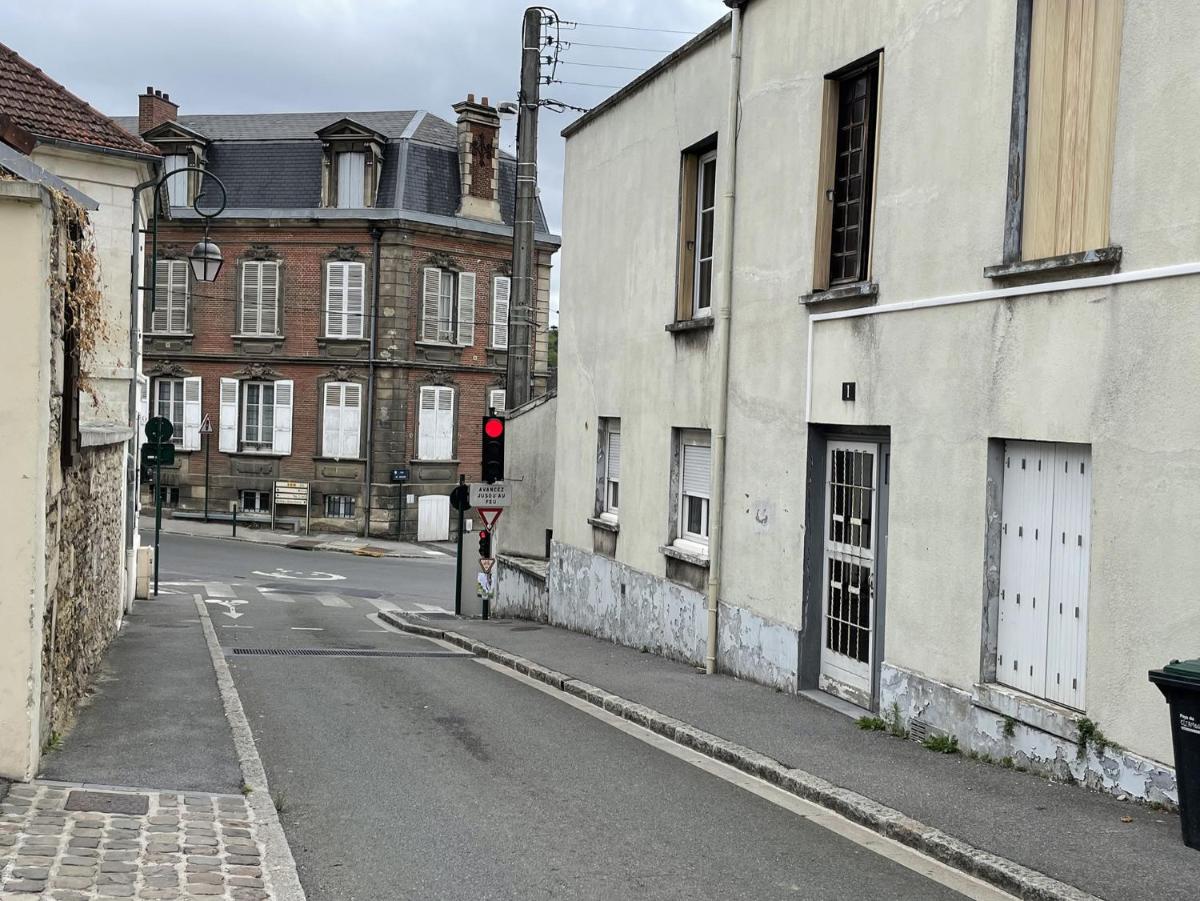 Suitetrails - Cœur de ville ! Cœur de l'Oise ! Moderne & fonctionnel