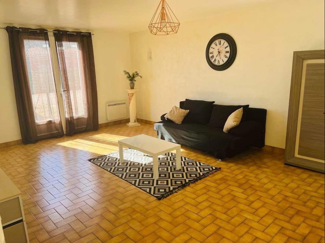 -Le Cinq- - Housity