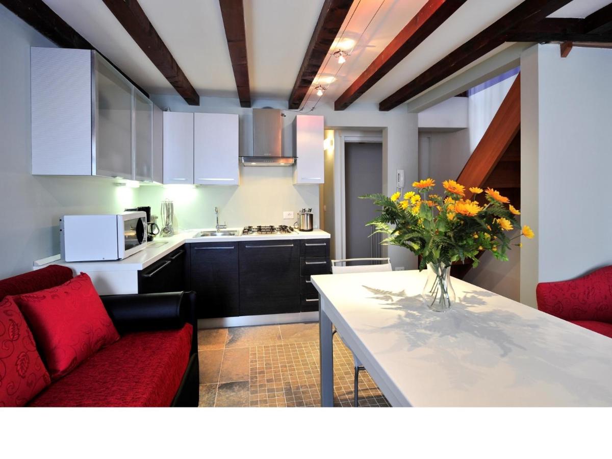 Suitetrails - Palace La Vida Apartments by Wonderful Italy