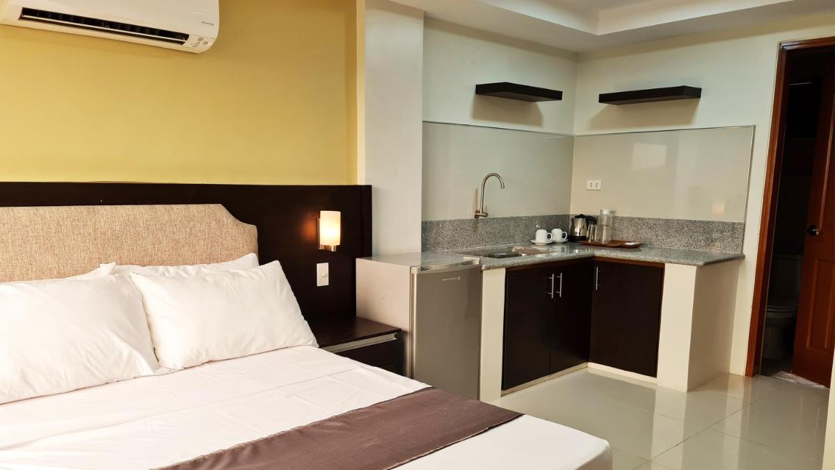 Staycation Hotel - Housity