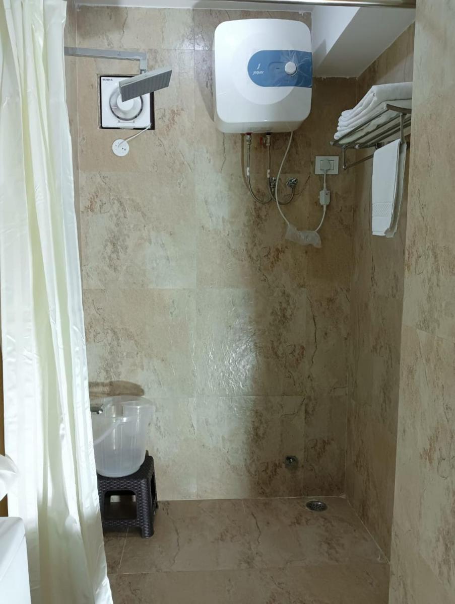 Hotel Zingkham Residency - Housity