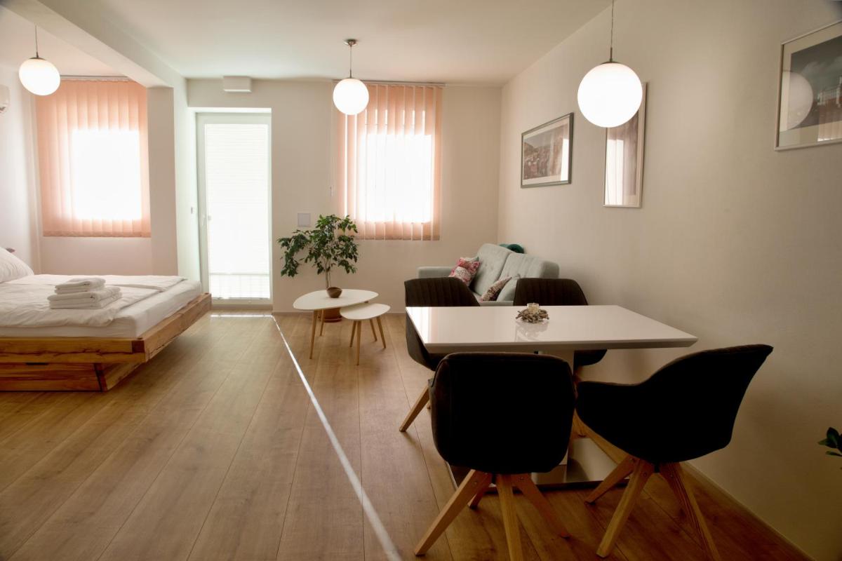 Suitetrails - Mikulov Apartments - Apartmán Radka