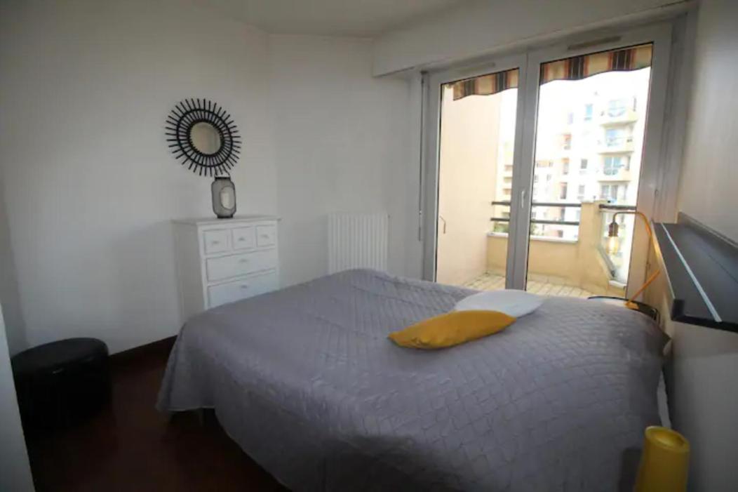 Midoon guest - The Balcony - Grand appartement Créteil proche Paris - Housity