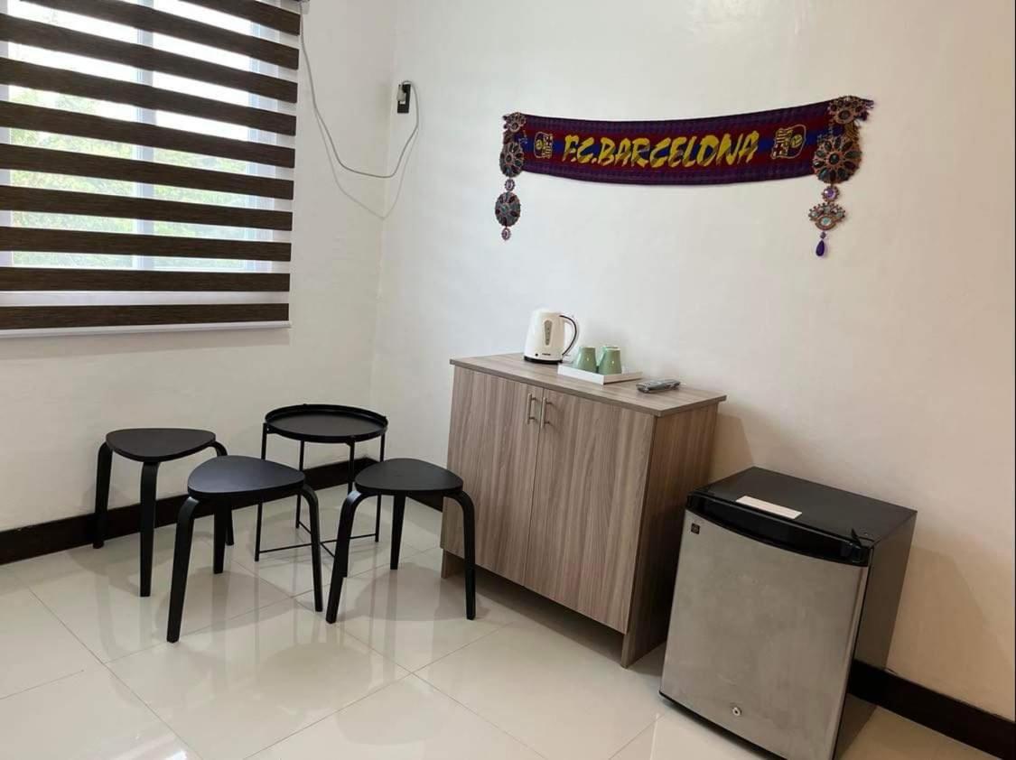 Barcelona Unit Tagaytay Wifi/Netflix/Parking - Housity