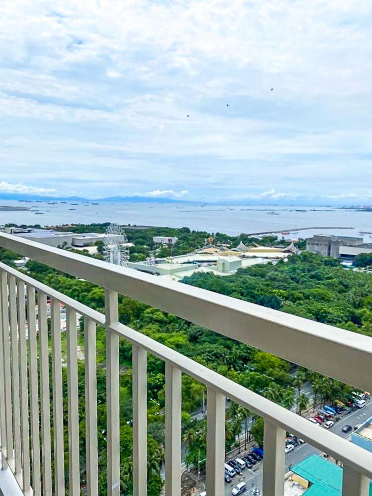 1 Bedroom Condo near CCP Roxas Boulevard Pasay - Housity