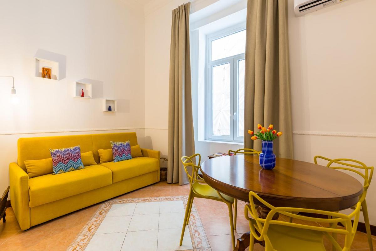 In the heart of Quartieri Spagnoli by Wonderful Italy - Housity