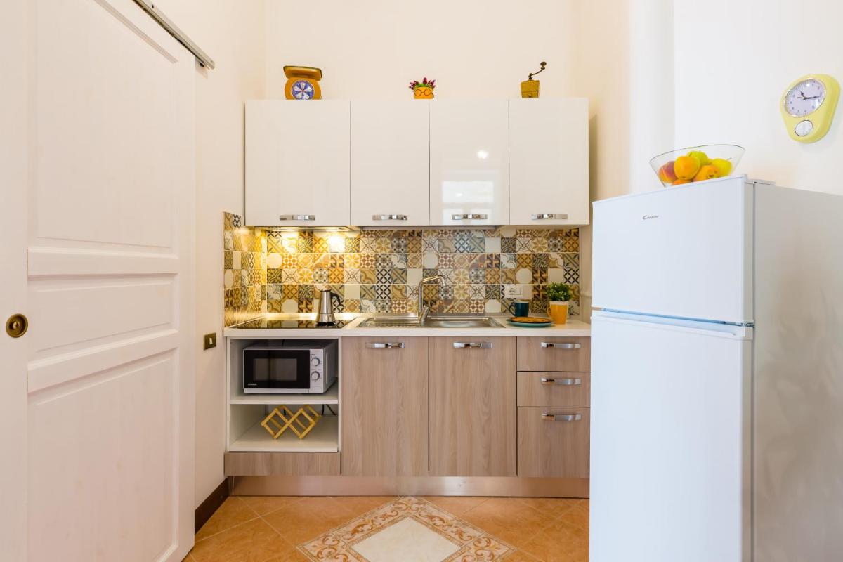 In the heart of Quartieri Spagnoli by Wonderful Italy - Housity