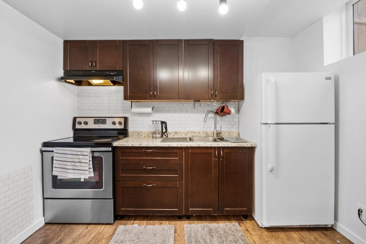 Suitetrails - COZY 2 BR SUITE 5min to SASK POLY & DOWNTOWN