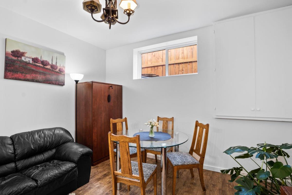Suitetrails - COZY 2 BR SUITE 5min to SASK POLY & DOWNTOWN