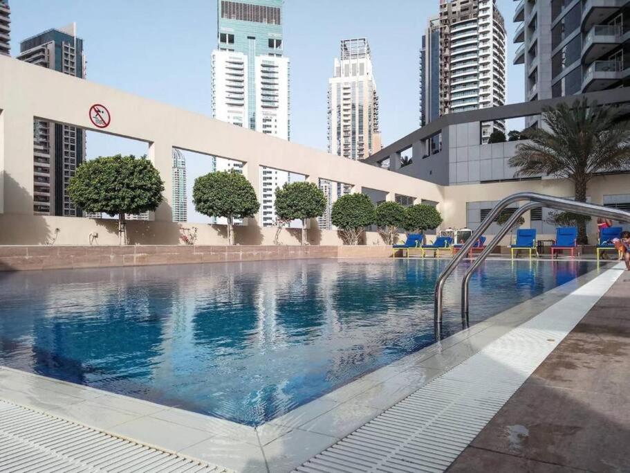 Suitetrails - Royal Oceanic - Fantastic apartment in Dubai Marina - JBR
