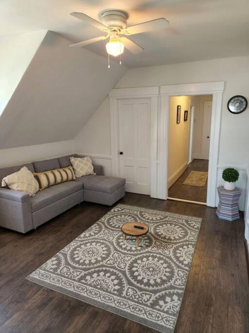 Lovely two bedroom apartment with free parking - Housity