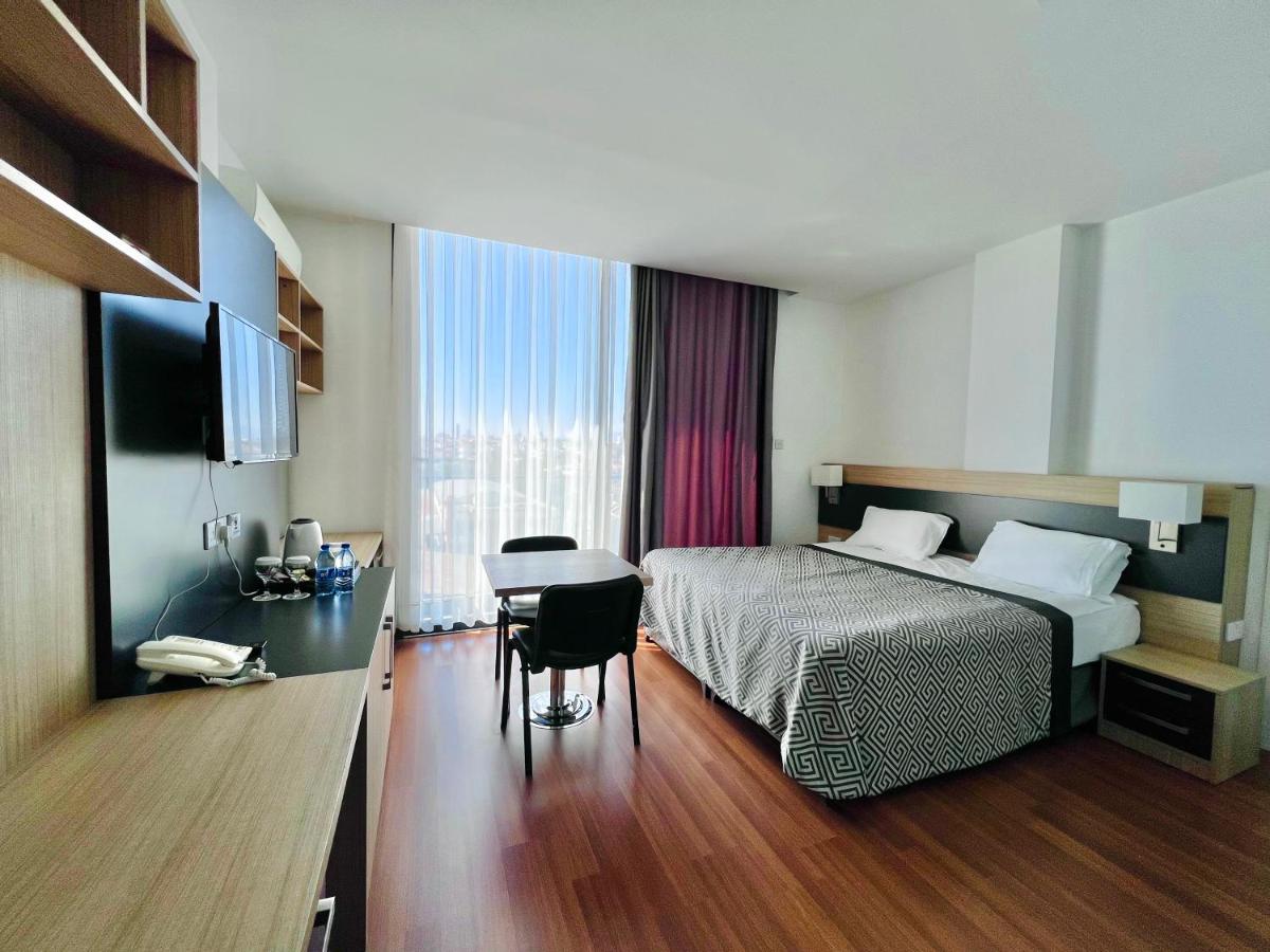 Suitetrails - Sky Roof Hotel